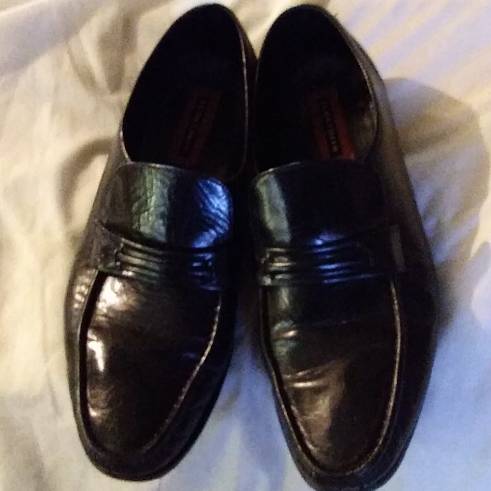 11D Florsheim black dress loafers